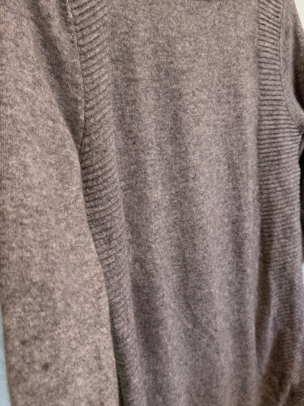 InCashmere Heather Gray Crewneck Cashmere-Blend Sweater - Picture 6 of 8